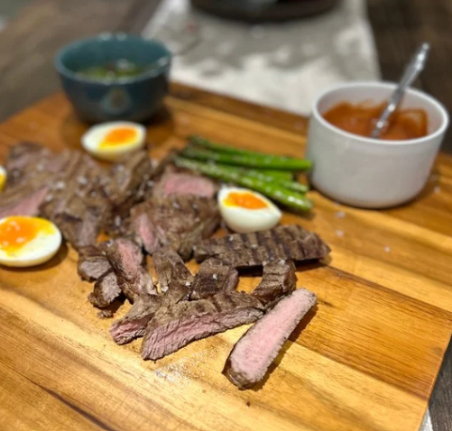 THE GLAZED GRAIL: STEAK, EGG & SAUCE